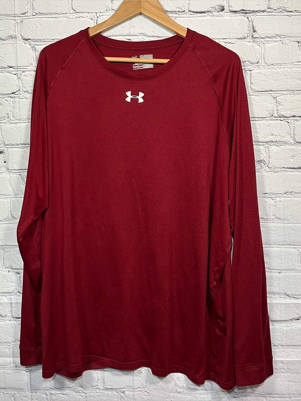 Under Armour HeatGear Loose Shirt Mens Size 2XL XXL Maroon Long Sleeve